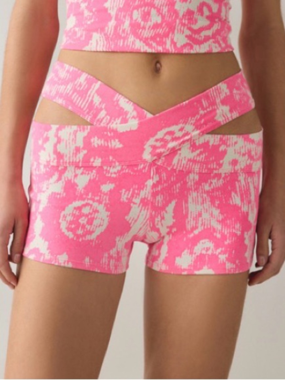 Out From Under Bec Twisted Cutout Bike Shorts - XS
